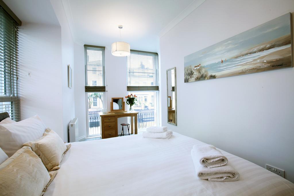 Austens Apartments Torquay Buitenkant foto